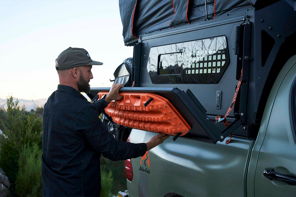 Camper MaxTrax Fold-Out Side Table